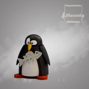 Hennig Miniaturen Pinguin mit Fisch 