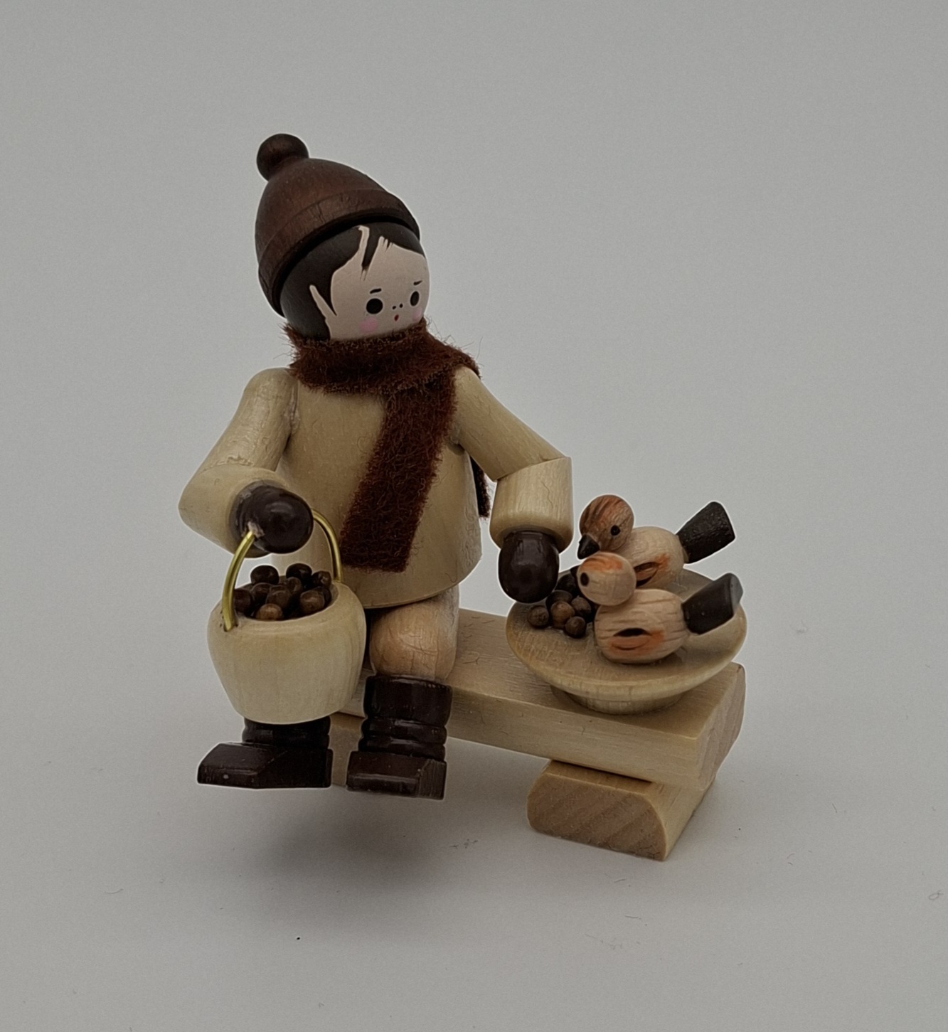 1000073971 Romy Thiel Junge auf Bank mit Vögel Neu 2025 – Bild 1