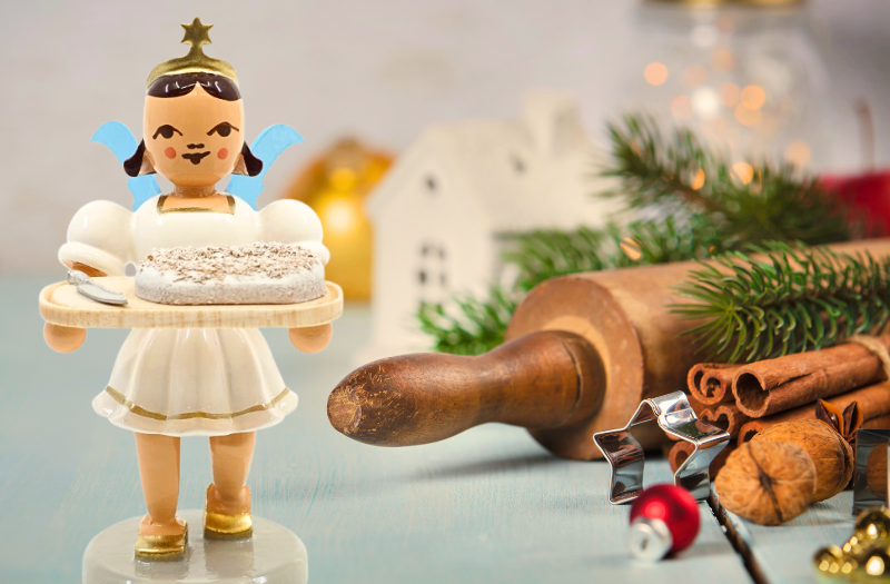 Weihnachtsengel mit Stollen